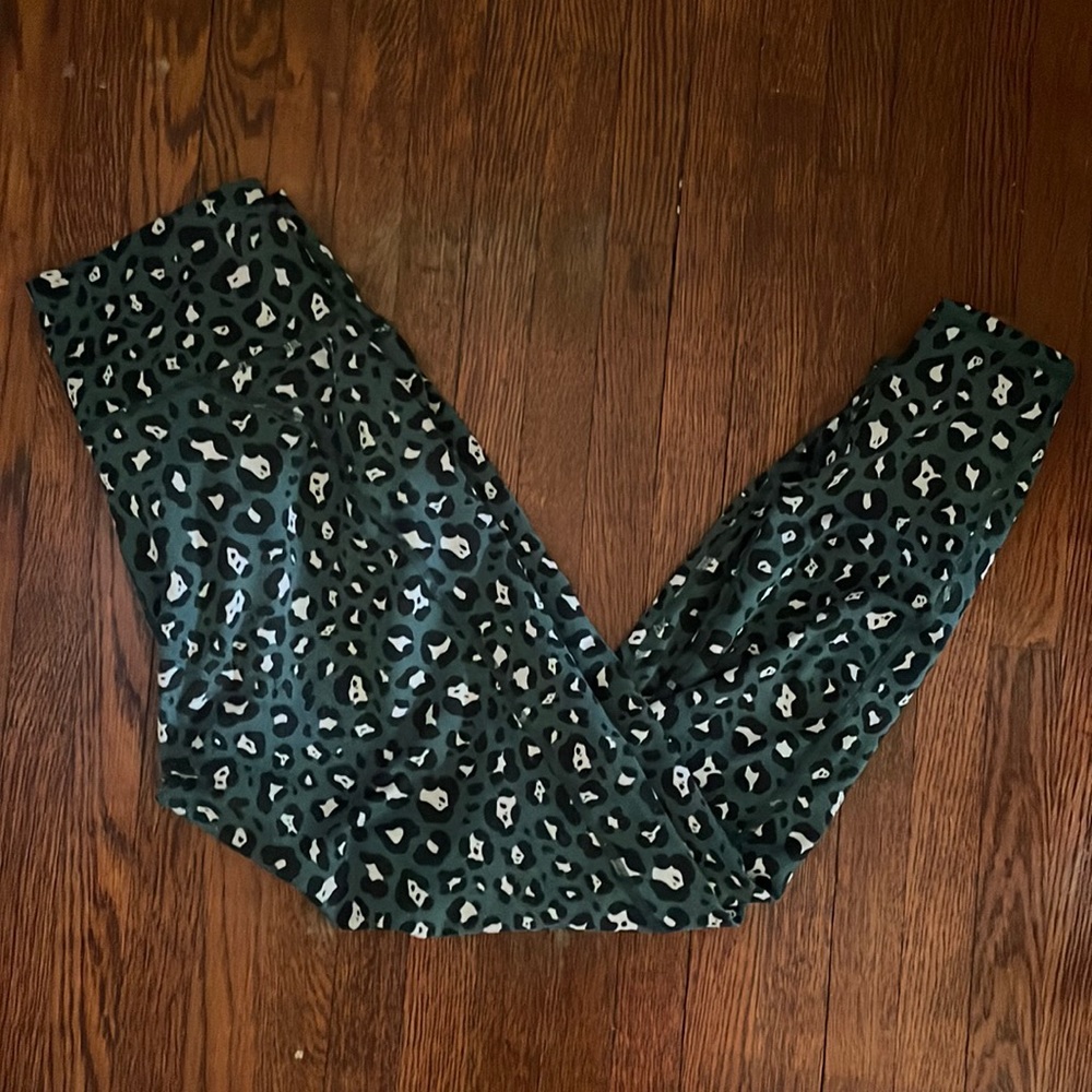 GUC Fabletics Green leopard print Size S